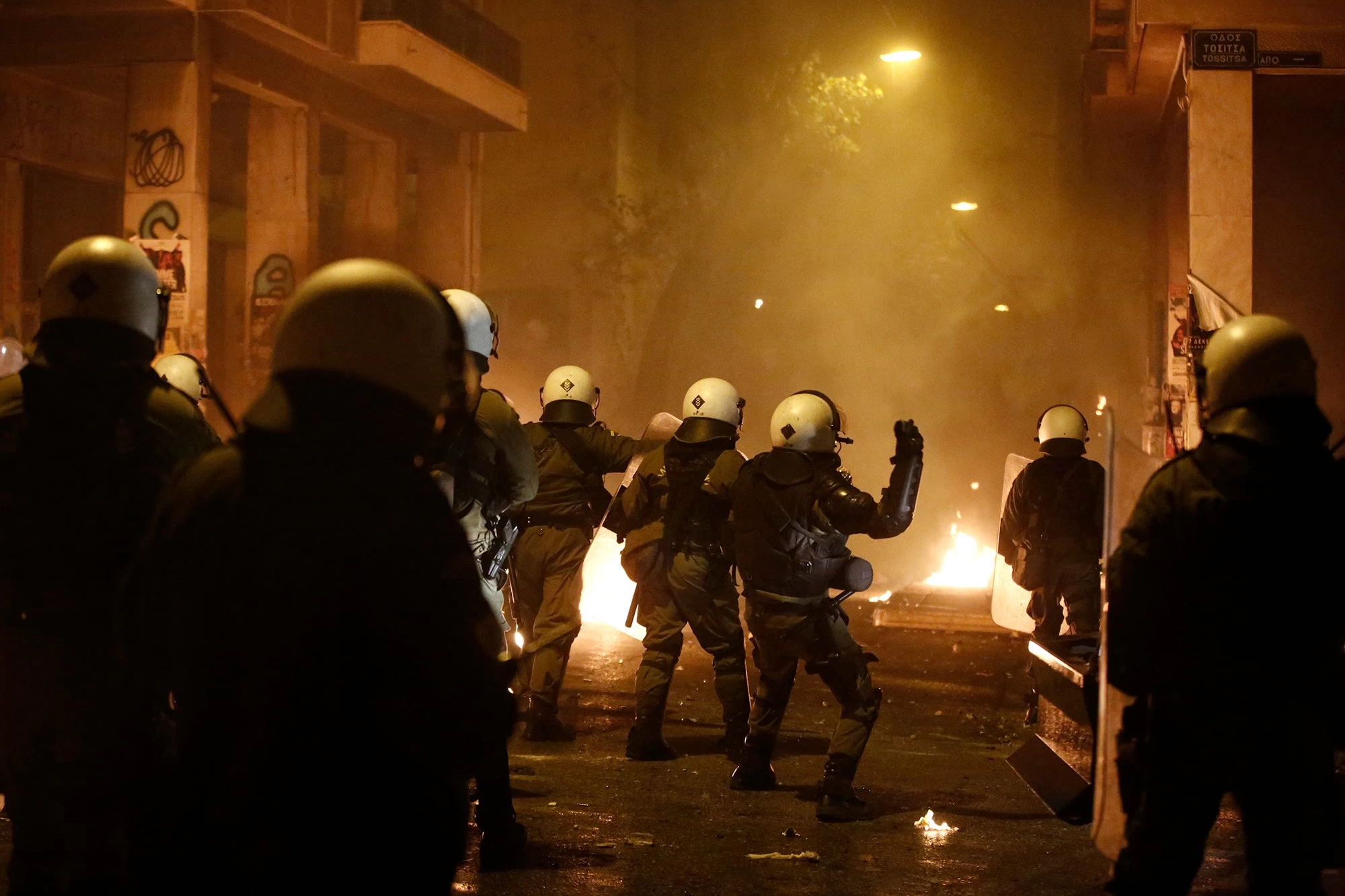Φόβοι «εκρηκτικού» Φθινοπώρου στην ΕΛ.ΑΣ: Προετοιμάζονται για κινητοποιήσεις αναρχικών & καταδρομικές επιθέσεις – Έρχεται το απόλυτο χάος
